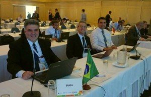 Parte da delegação brasileira no Grupo de Estudos 2 dedicado a comunicações aeronáuticas, marítimas e amadoras. (LABRE/GDE) 